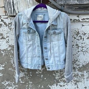 Mudd denim jacket. 🧥